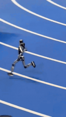 Viral humanoid robot crash at 2026 World Humanoid Robot Games in Beijing